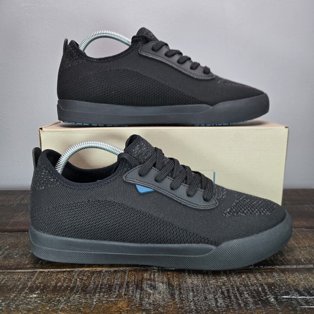 NEW Vessi Weekend Sneaker Womens Size 8 Waterproof Shoes Asphalt Black Black